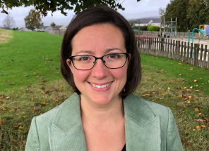 Headshot of Susan Evans